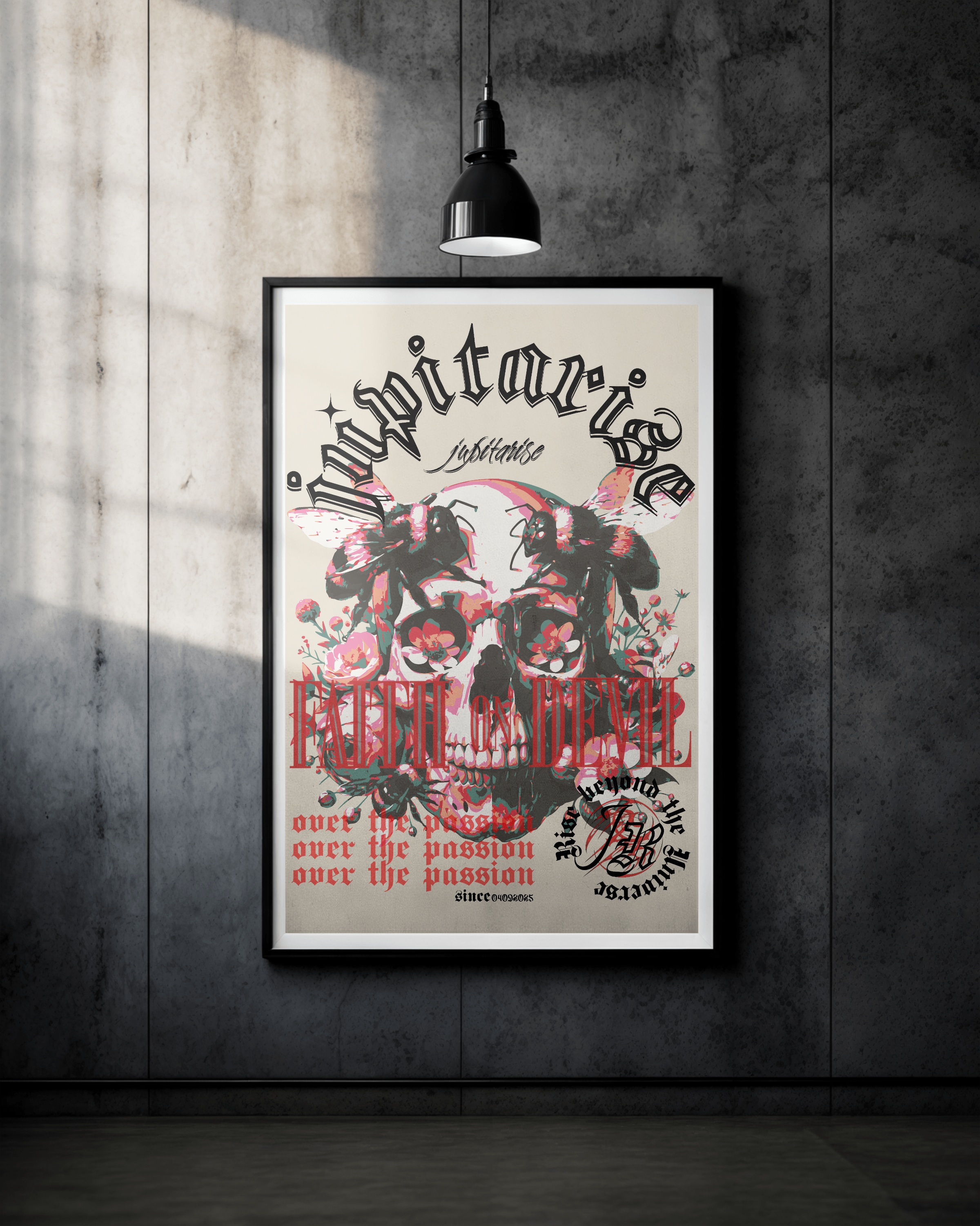 350 gsm/Mid-weight relaxed fit hoodie for men